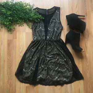 NWT black lace dress 🖤